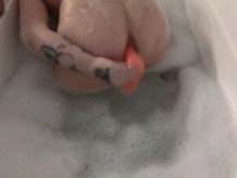 Anal en un baño de burbujas