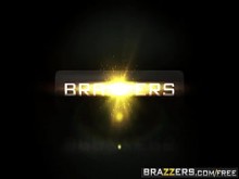 Brazzers - Mamás en control - Briana Banks, Taylor Sands - The Loophole