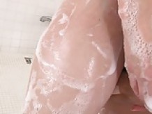 Pretty Japanese babe loves eating cum after blowjob