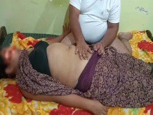 Desi bhabhi teniendo sexo, espérame [Hindi]