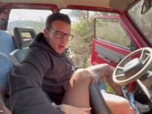 Recogiendo a un extraño milf y follarla en mi coche_diana zilli