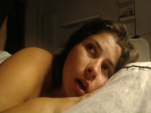 ¿Podría el hijastro realmente arrastrarse debajo de la manta y el semen en madrastra por la noche?