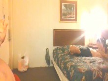 ¡El amigo de mi esposo, Dan, me da la cabeza por la segunda vez porque la primera vez fue alucinante!