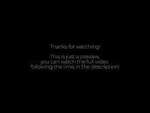 Encontré la madrastra de mi amigo desnuda en el baño durante una pijamada