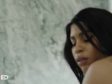 Milfed - Milk Man Ricky Spanish Pounds Paris el coño de la musa hasta que se corre por todo el piso