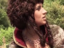 Dulce chica rubia quiere más de una polla dura