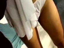 Compartir su esposa caliente es la cosa favorita de su esposo.