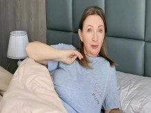 La abuela se despertó para seducir y enseñarte sobre el sexo