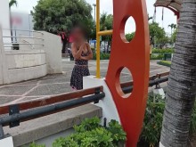 Conocí a un extraño en el parque y fuimos a tener relaciones sexuales en la casa.