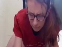 En el baño del parque se follan duro. Novato.