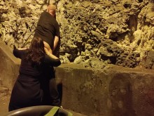 ¡Déjate de rodillas y adora mi maldito ano para que pueda correrme en tu boca!