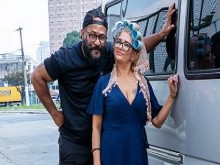 Ama de casa tetona intentó follar muy duro por el culo