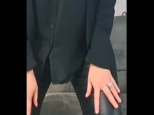 Recopilatorio de una madurita a la que le encanta vestir de cuero