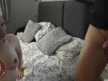 LUKE HARDY - Hijastro atrapado oliendo bragas