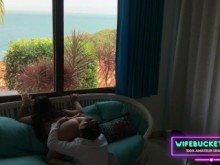 Porno casero de Wifebucket - Comiéndola hasta que se corre en mi boca