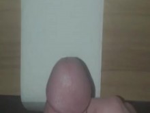 Masturbándome con mis pantalones deportivos Adidas