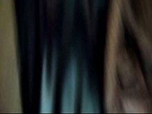 Una zorra pelirroja madura y una polla gruesa en todos sus agujeros húmedos...