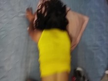 La Vecina caliente se escapa a follar con el vecino otra vez