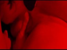 Mamada por MILF amateur BBW. ¡Ella apesta como una PRO! Videos de luz roja &num;7 parte 1
