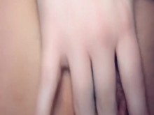 Jugando con mi coño en Nochevieja