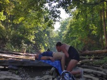 PAREJA REAL Sexo furtivo - Mamada sensual Chupada de polla amateur rápida