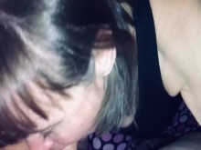 Esposa puma madura ama chupar la polla hasta dejarla seca y mostrar semen en la boca.