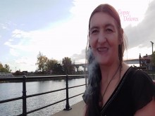 INHALE 49 Fetiche de fumar y exhibiciones arriesgadas en Montreal por Gypsy Dolores