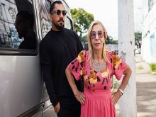 Abuela tatuada de 81 años follada duramente en mi camioneta
