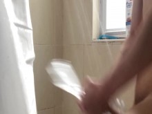 Adolescente usa See Through Fleshlight en la ducha